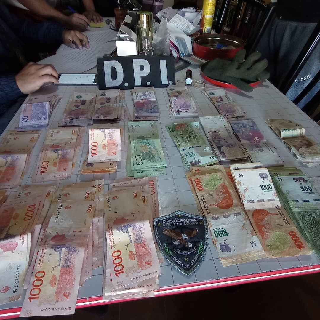 Dinero secuestrado en el allanamiento